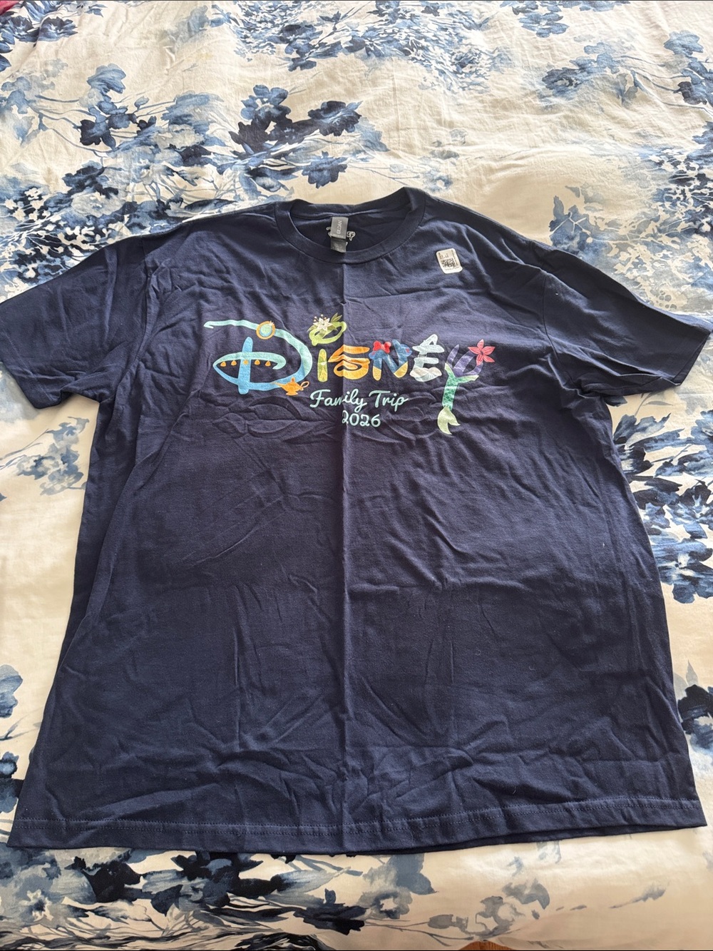 Disney Family Trio 2026 T-shirt Graphic Tee in Blue Size XL NWT